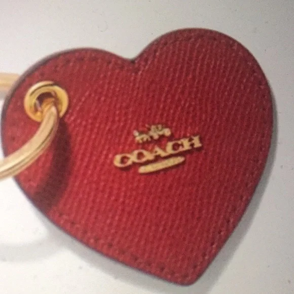 đź’ĄHOST PICđź’ĄCOACH - HEART KEYCHAIN / KEYFOB (NWT) - Picture 7 of 9